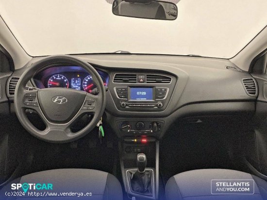 Hyundai i20  1.2 MPI 62kW (85CV) Essence - Sevilla