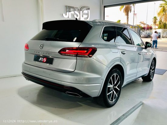 Volkswagen Touareg R LINE 3.0 TDI V6 286 CV - Benalup