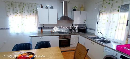 SE VENDE CHALET EN LA ROMANA - ALICANTE