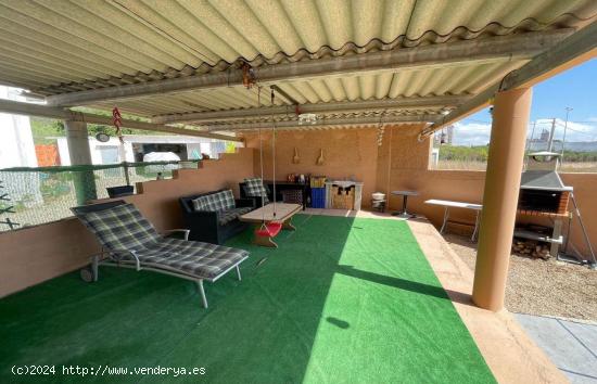 CHALET  CON JARDIN A TAN SOLO 50 M DEL MAR - TARRAGONA