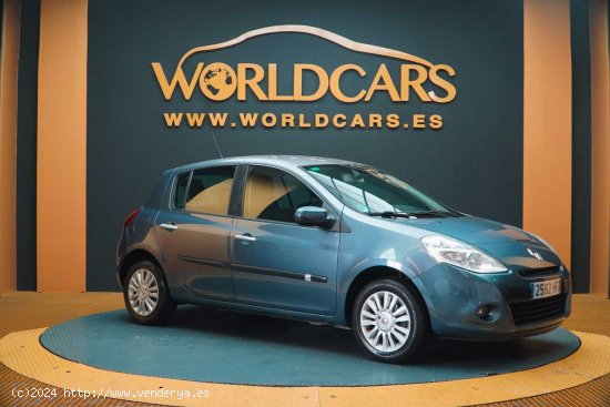 Renault Clio Yahoo! 1.2 16v 75 5p - San Vicente del Raspeig