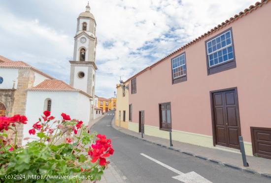 Preciosa casa terrera del siglo XIX totalmente restaurada. ( Posibilidad PAGO APLAZADO O de permuta)