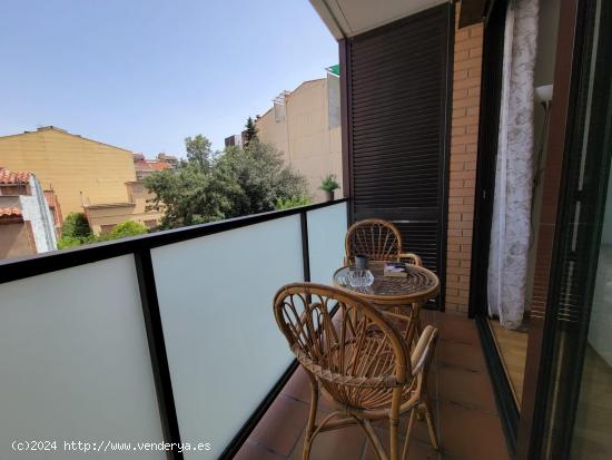 Vivienda semi nueva junto al Paseo Verdaguer - BARCELONA