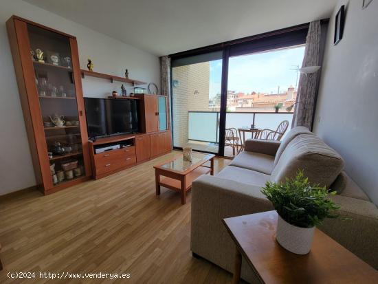 Vivienda semi nueva junto al Paseo Verdaguer - BARCELONA