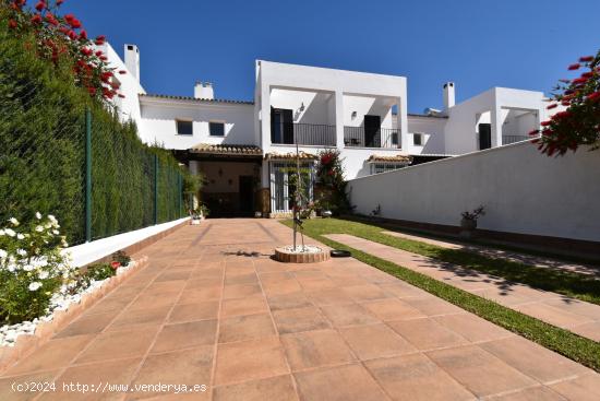 Unifamiliar adosado de 4 dormitorios en el Coto la Campa - CADIZ