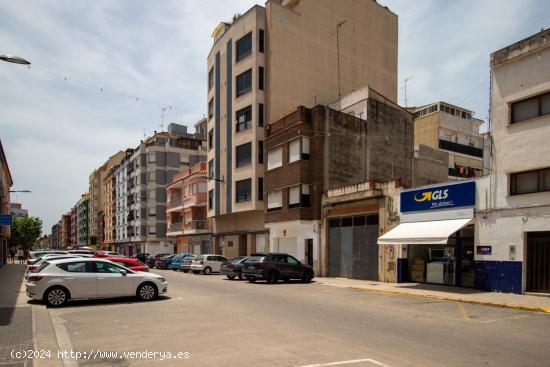 LOCAL  COMERCIAL Y VIVIENDA EN PRIMERA PLANTA - VALENCIA