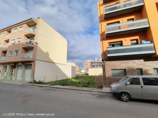 GRAN TERRENO EDIFICABLE - TARRAGONA