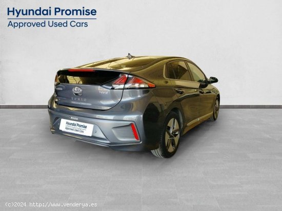 Hyundai IONIQ  1.6 GDI PHEV  DT Style - Sevilla