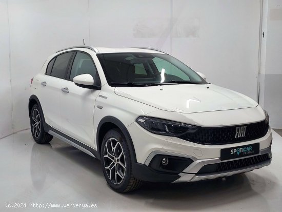 Fiat Tipo   1.5 Hybrid 97kW (130CV) DCT Cross - SANT FRUITOS DE BAGES