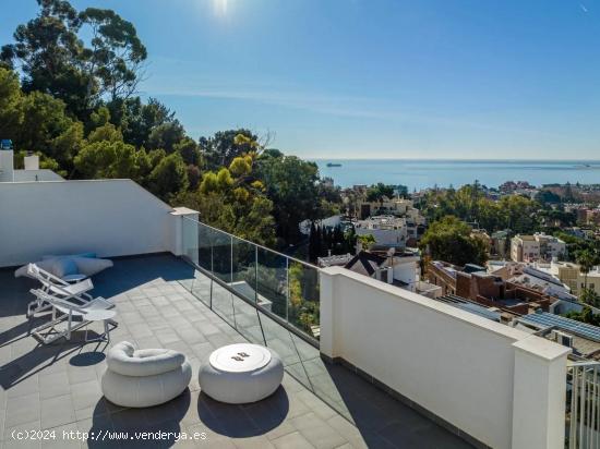  Atico de 4 dormitorios con increibles vistas al mar en El Limonar - MALAGA 