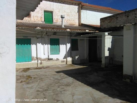  Casa a la venta en La  Roda - ALBACETE 