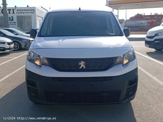 Peugeot Partner 1.5BLUEHDI 100CV LONG 950KG - Madrid