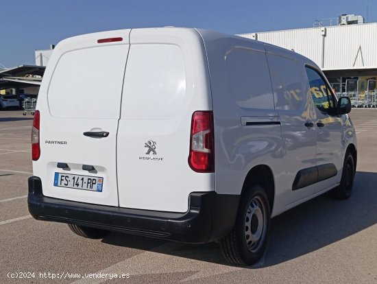 Peugeot Partner 1.5BLUEHDI 100CV LONG 950KG - Madrid