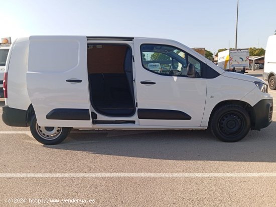 Peugeot Partner 1.5BLUEHDI 100CV LONG 950KG - Madrid