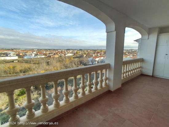 Adosado en Casasimarro - CUENCA