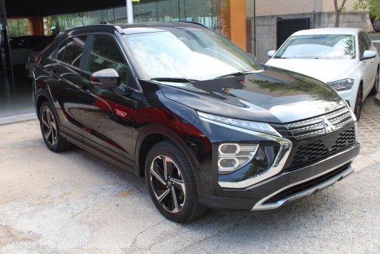 Mitsubishi Eclipse Cross 2.4 PHEV Kaiteki Auto 4WD - Madrid