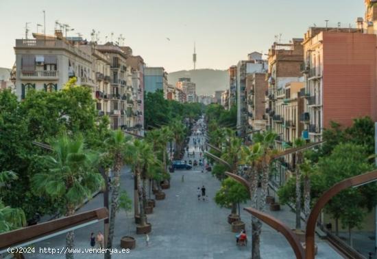  INVERSIONISTAS!! Solar en la zona de SANTS para 5 APT y Local - BARCELONA 