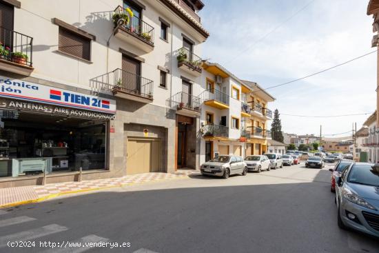 Oportunidad. Plazas de garaje en venta en pleno centro de  Albolote. Junto parada de  Metro - GRANAD