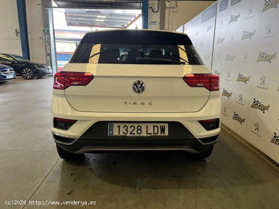 Volkswagen T-Roc Advance 1.6 TDI 85kW (115CV) SE PUEDE VER Y PROBAR EN SENRA SPORT (PEUGEOT) DUMBRIA