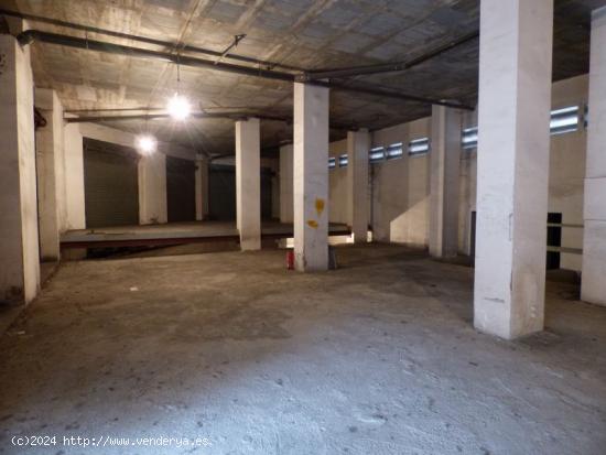 LOCAL COMERCIAL EN ALQUILER DE 600M2  DIVIDIBLE EN ZONA CTRA DE VIC DE MANRESA - BARCELONA