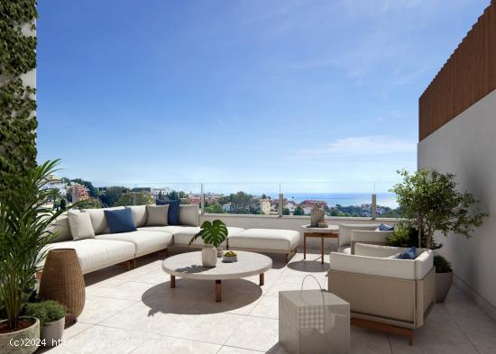 Ático dúplex con terraza orientación SUR, aparcamiento y trastero - MALAGA