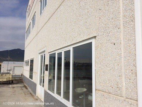 Venta de nave industrial de 1.000 m2 en <b>Villatuerta<b\> - NAVARRA