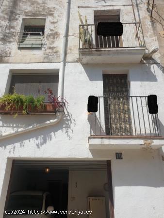  CASA DE PUEBLO DE 3 PLANTAS MAS LOCAL EN VENTA EN EL CENTRO!!!!!!!!! - TARRAGONA 