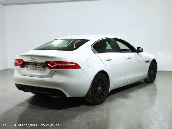 Jaguar XE Pure - Pamplona