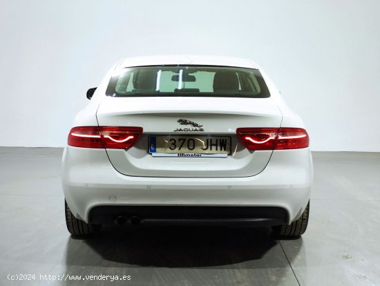 Jaguar XE Pure - Pamplona