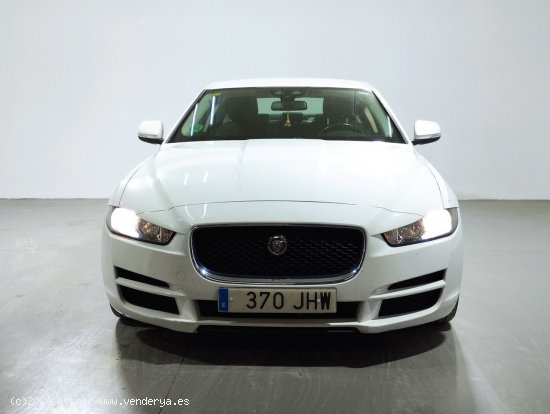 Jaguar XE Pure - Pamplona