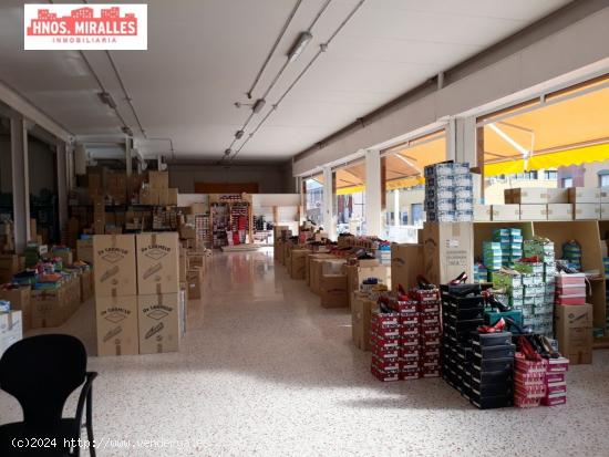 Se vende Nave de EXPOSICION en 3 plantas  Poligono Industrial Carrus - ALICANTE