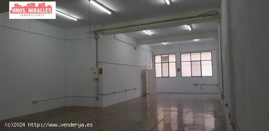 LOCAL DE 150M2 DISPONIBLES PARA MONTAR TU PROPIO NEGOCIO DE OFICINAS O PARA ALMACENAMIENTO. - ALICAN