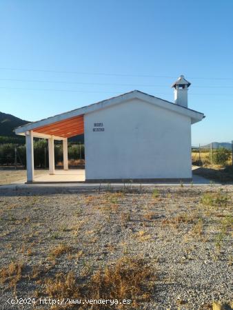 RÚSTICO CON ESTUDIO MONTADO MUY BONITO Y NATURALEZA - MURCIA