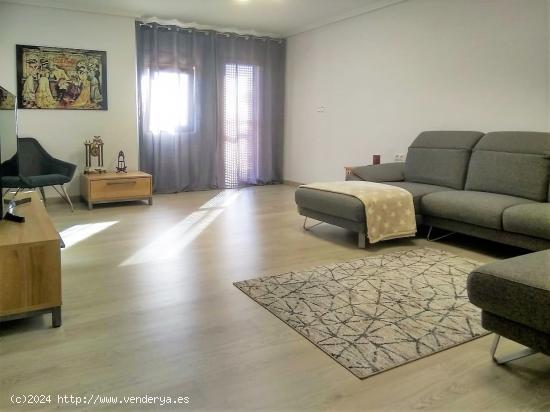 SE VENDE CHALET CON 4 DORMITORIOS Y VISTAS AL MAR EN FINESTRAT! SEVENDGROUP.COM! - ALICANTE