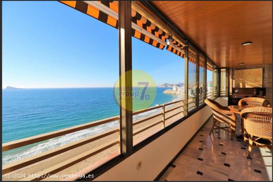 SE VENDE APARTAMENTO CON 4 DORMITORIOS EN PRIMERA LINEA DE PLAYA LEVANTE, BENIDORM! - ALICANTE