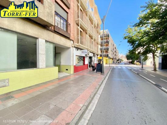  LOCAL COMERCIAL EN CALLE SAN JUAN BOSCO - ALMERIA 