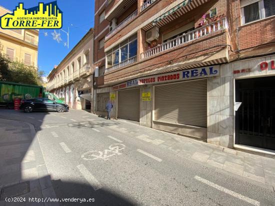 LOCAL COMERCIAL EN CALLE REAL - ALMERIA