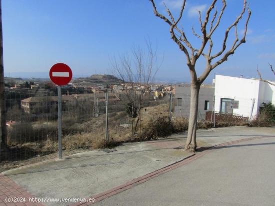 Solar en venda - Roda de Ter - Zona Esquerda - BARCELONA