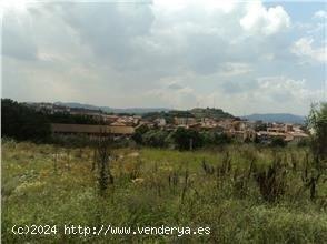 Solar en venda - Roda de Ter - Zona Esquerda - BARCELONA