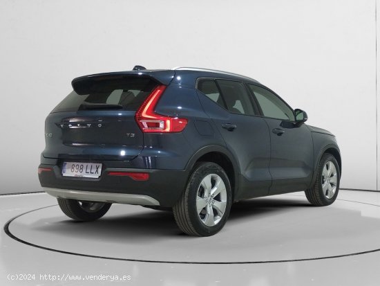 Volvo XC40 Momentum Pro 2WD - Alcalá de Guadaira