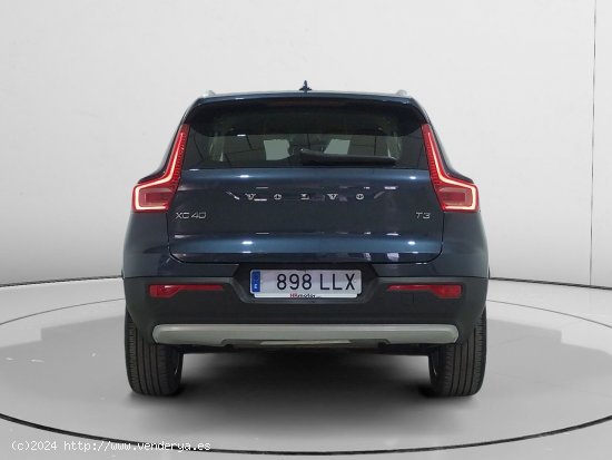 Volvo XC40 Momentum Pro 2WD - Alcalá de Guadaira