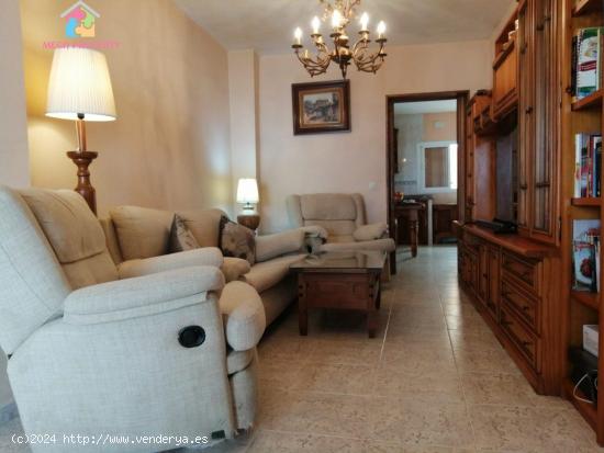 Se vende casa en zona baja de Guadiaro - CADIZ