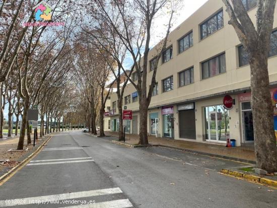  Se vende magnífico local comercial con plaza de garaje en Guadiaro. - CADIZ 