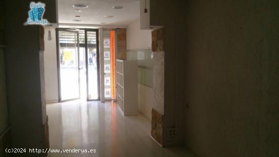 SE ALQUILA LOCAL COMERCIAL CALLE PRADO. SAR VIVIENDA - GESTIÓN DE INMUEBLES - ALAVA