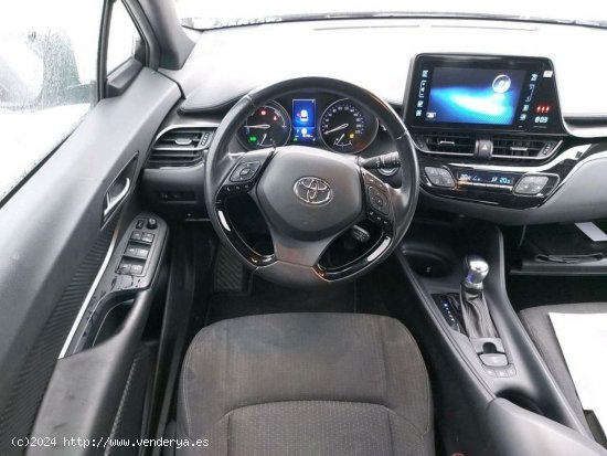 Toyota C-HR 1.8 125H ACTIVE - LEGANES