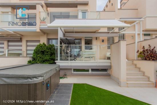  DUPLEX DE 4 HABITACIONES EN ALQUILER VACACIONAL  EN EL CENTRO DE CABO DE PALOS - MURCIA 