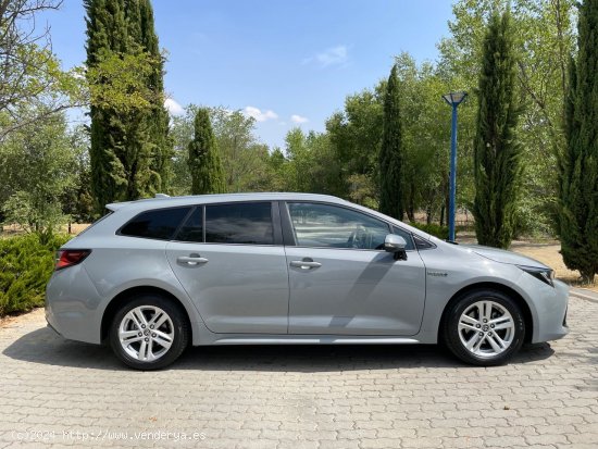 Toyota Corolla Touring Sports Business Plus e-CVT 125H 1.8 122cv. *IVA deducible* *2020* *Nacional* 