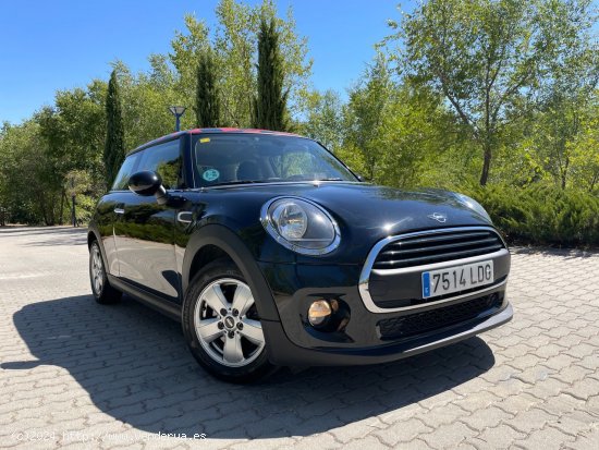 MINI One D 1.5 95cv 6 vel. *IVA deducible* *153.000 km* *12-2019* *Nacional* *187€/mes* - Madrid