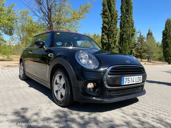 MINI One D 1.5 95cv 6 vel. *IVA deducible* *153.000 km* *12-2019* *Nacional* *187€/mes* - Madrid