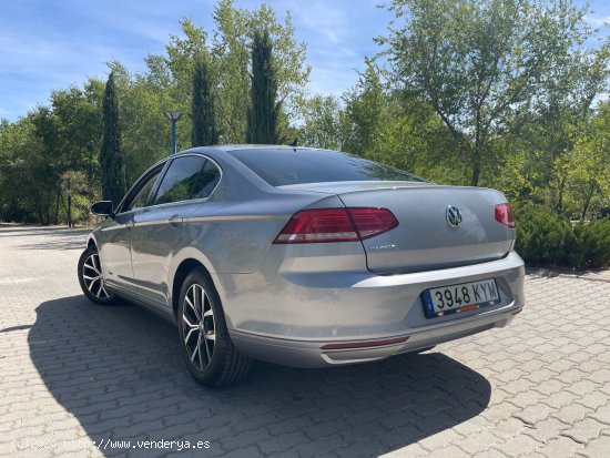 Volkswagen Passat Advance 1.5 TSI 150cv 6 vel. *IVA deducible* *169.000 km* *Año 2019* *Nacional* -